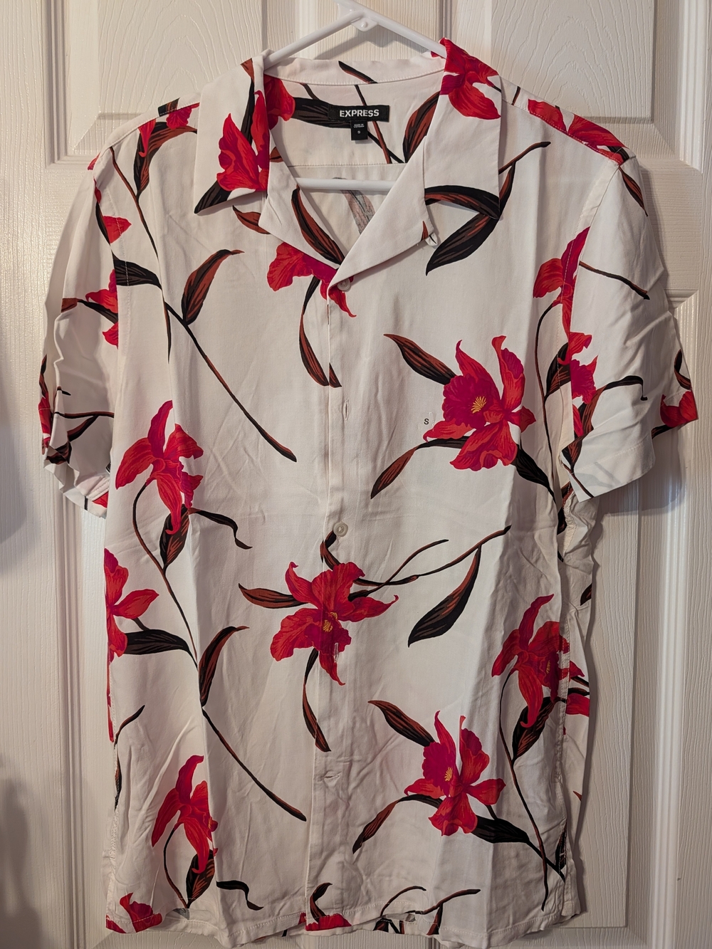 Express Men’s White Button-Down Shirt with Red Floral Print